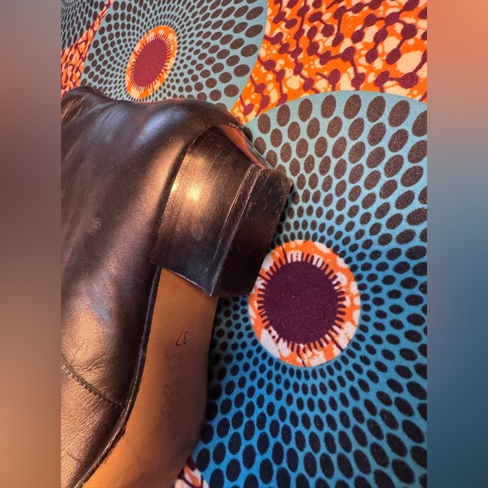 Vintage 90s Italian Leather Buckle Ankle Boots By Gema Size 37 Bootie US Size 6 - Picture 4 of 10